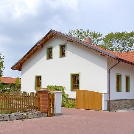 Hotel Na Statku Mirosov Mirosov  エクステリア 写真